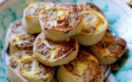 Tomazini - italijanska pita sa kobasicom i sirom