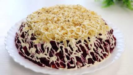 Slavska salata sa cveklom i ribom