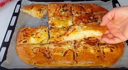 Najmekša pogača sa 2 vrste sira