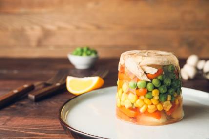 Pihtije sa kukuruzom