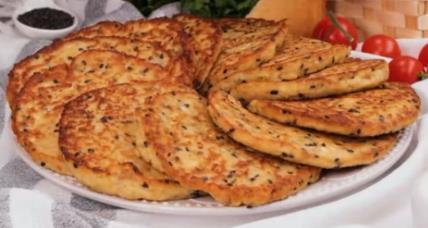 Pljeskavice od hleba i sira