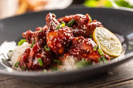 pileća krilca sa pirinčem