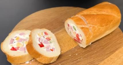 Hleb punjen sirom i šunkom