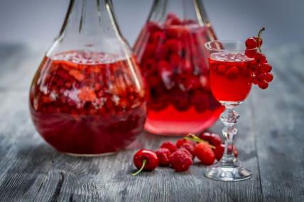 Ljubavni napitak - rakija sa voćem
