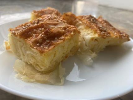 Harmonika pita sa sirom