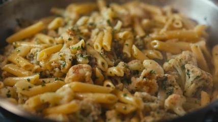 Pasta sa karfiolom i belim lukom