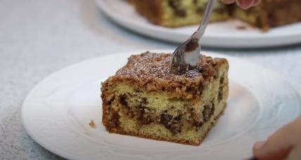 Kolač sa orasima i cimetom