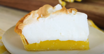 Beze pita sa limunom se topi u ustima