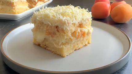 Kolač sa kajsijama i belom čokoladom