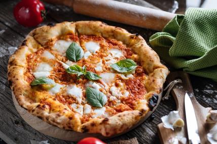 Napravite picu kao iz Napulja - recept za domaće testo od 4 sastojka