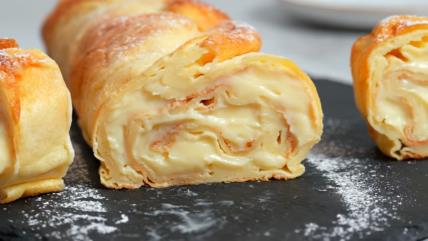 Kremasti rolat sa poslastičarskim filom