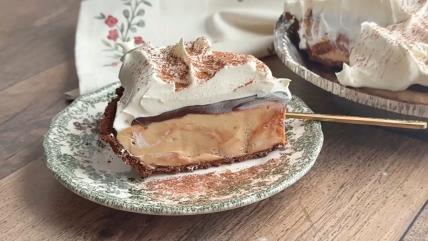 Čokoladni tart sa kikiriki puterom