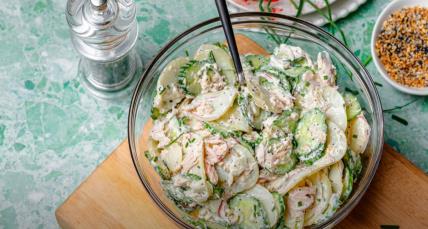 Viralna letnja salata od krastavca, krompira i tunjevine