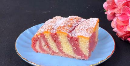 Zebra kolač sa malinama