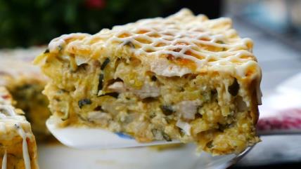 Pita bez kora sa piletinom, tikvicama i sirom