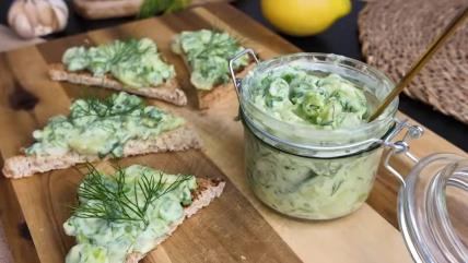 Zaboravite na urnebes, ovaj namaz od krastavca je novi hit uz meso