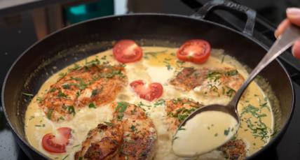 Piletina u sosu od parmezana i belog luka