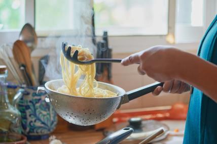 Zašto je pasta u restoranu ukusnija? Ovo su profi trikovi koji prave razliku - primenite ih kod kuće
