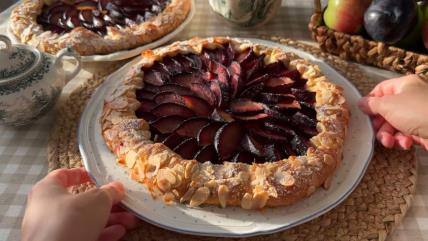 Galeta sa šljivama – najjednostavniji rustični kolač