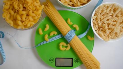 Merenje testenine na vagi