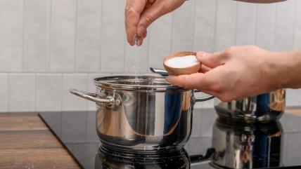 Soljenje jela u šerpi