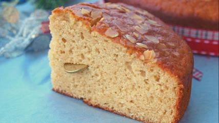 Parče vasilice iz koje viri novčić