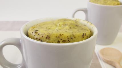 Proteinski kolač iz šolje sa limunom i makom