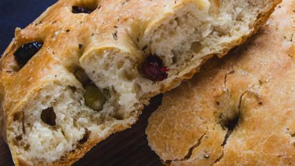 Hilandarski hleb sa maslinama