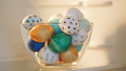 Uskršnja jaja u frižideru