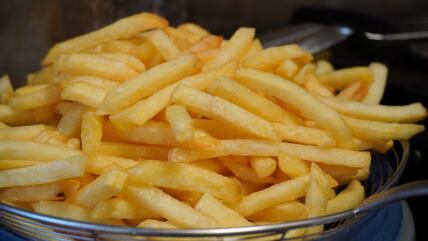Pomfrit iz rerne kao da ste ga pržili u fritezi_2638553997.jpg