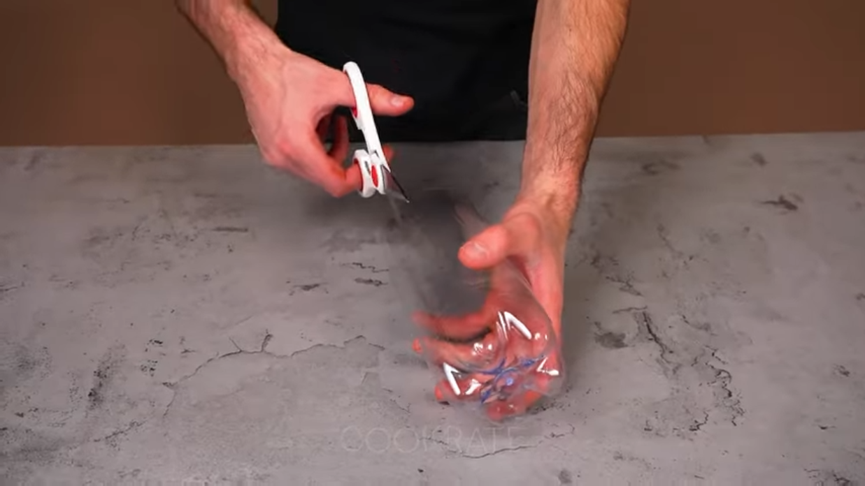 Čokoladni kolač sa piškotama i bananama bez pečenja