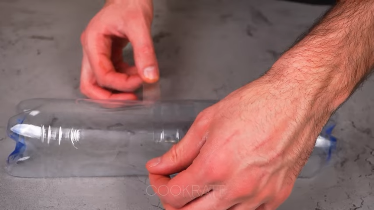 Čokoladni kolač sa piškotama i bananama bez pečenja