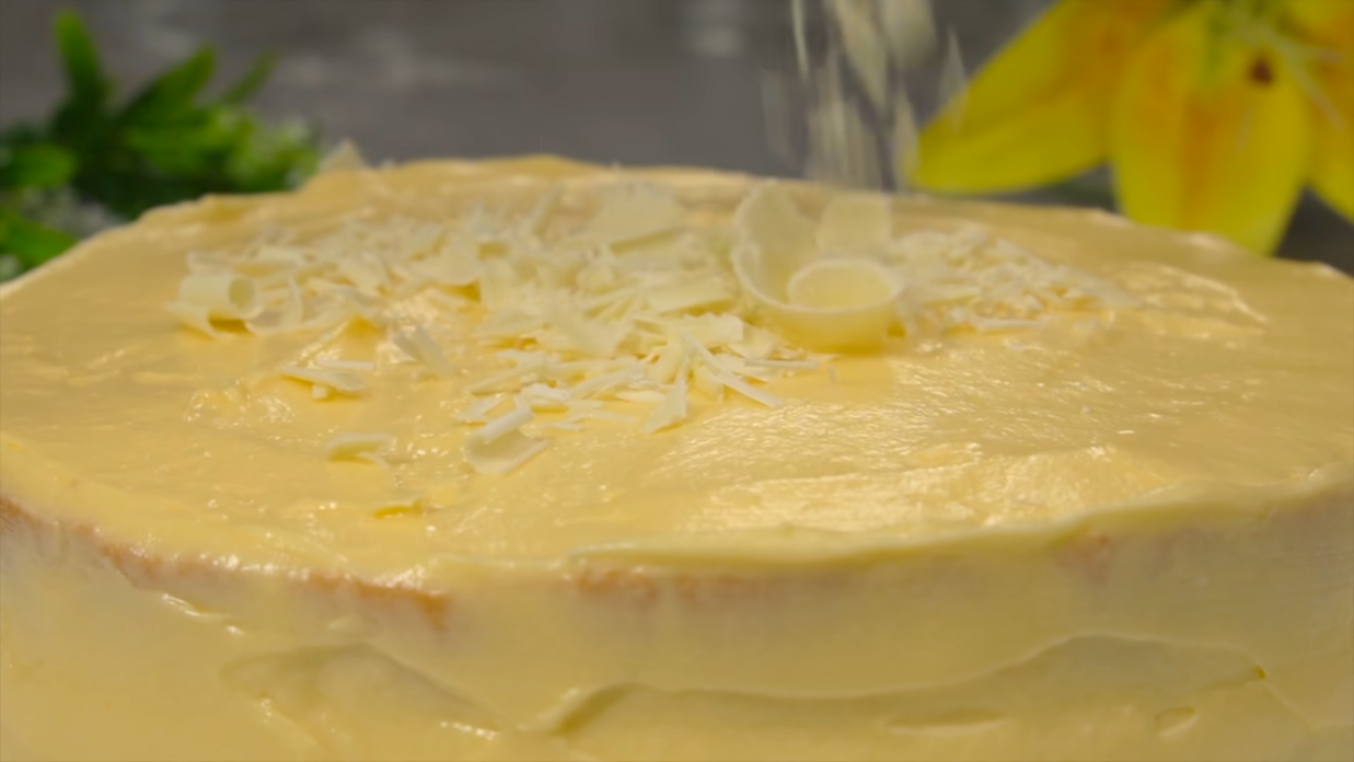 Bela torta sa kokosm