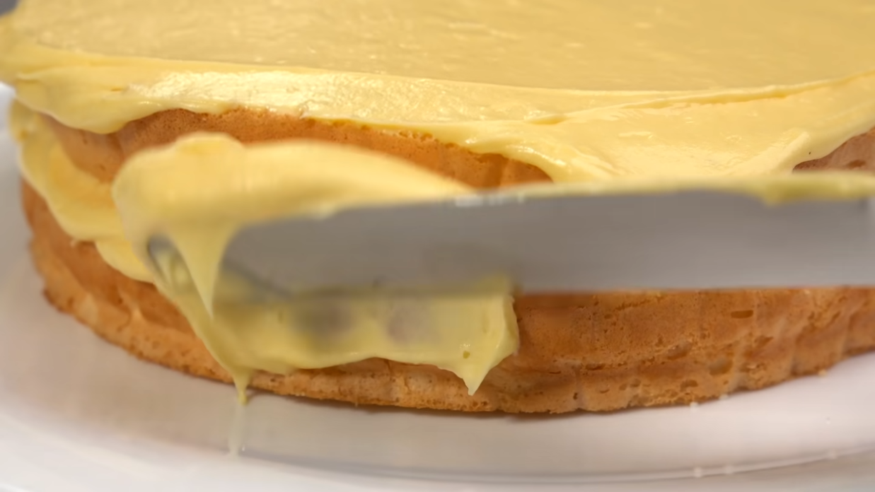 Bela torta sa kokosm