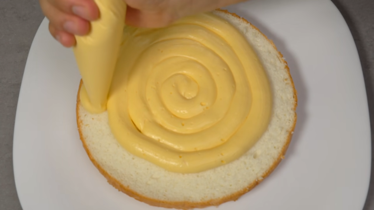 Bela torta sa kokosm