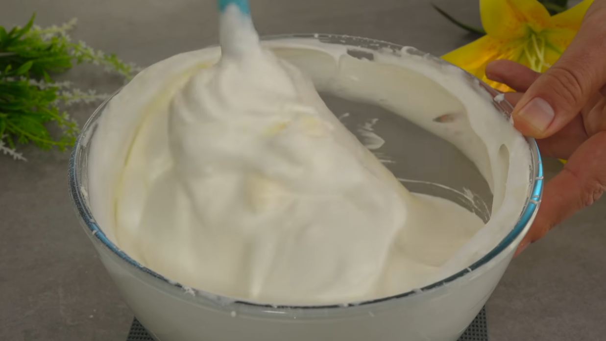 Bela torta sa kokosm