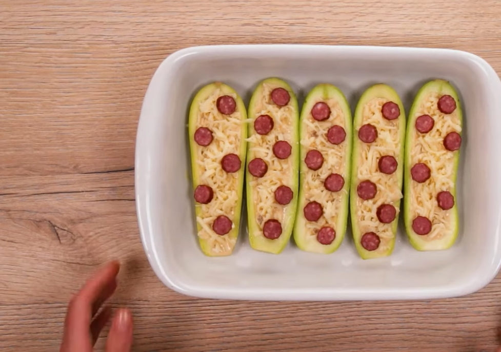 Ređanje kobasice na tikvice .png