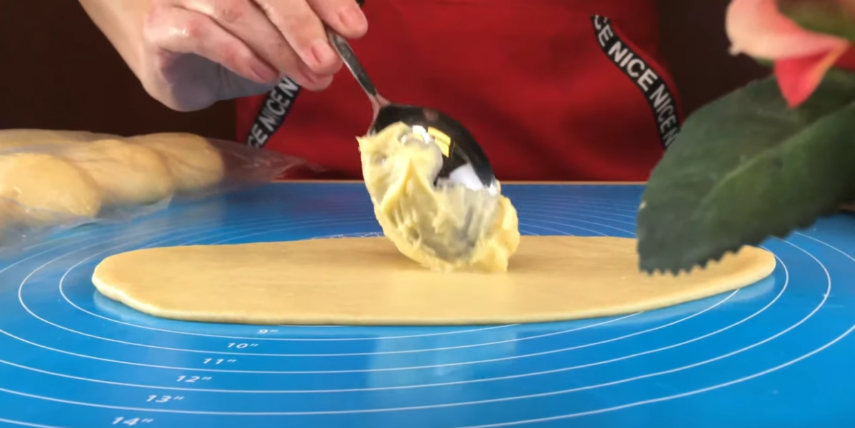 Kako se pune i rolaju kiflice