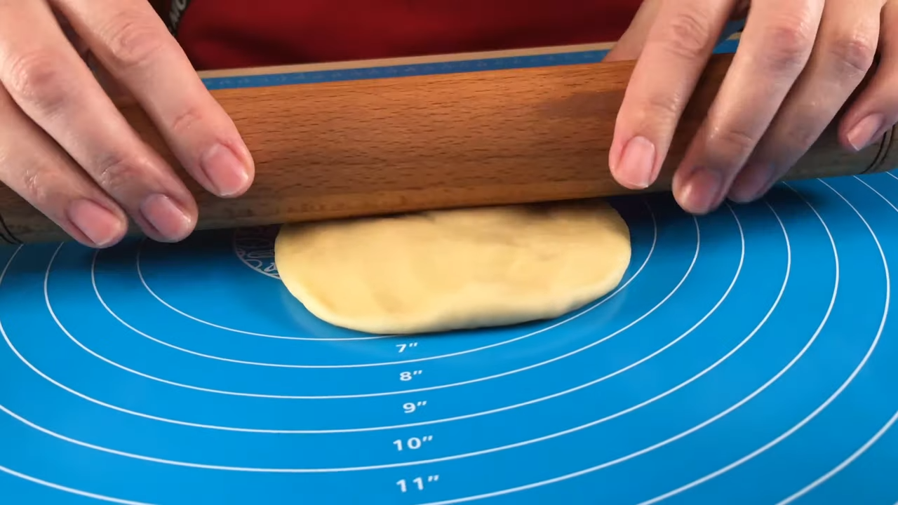 Kako se pune i rolaju kiflice