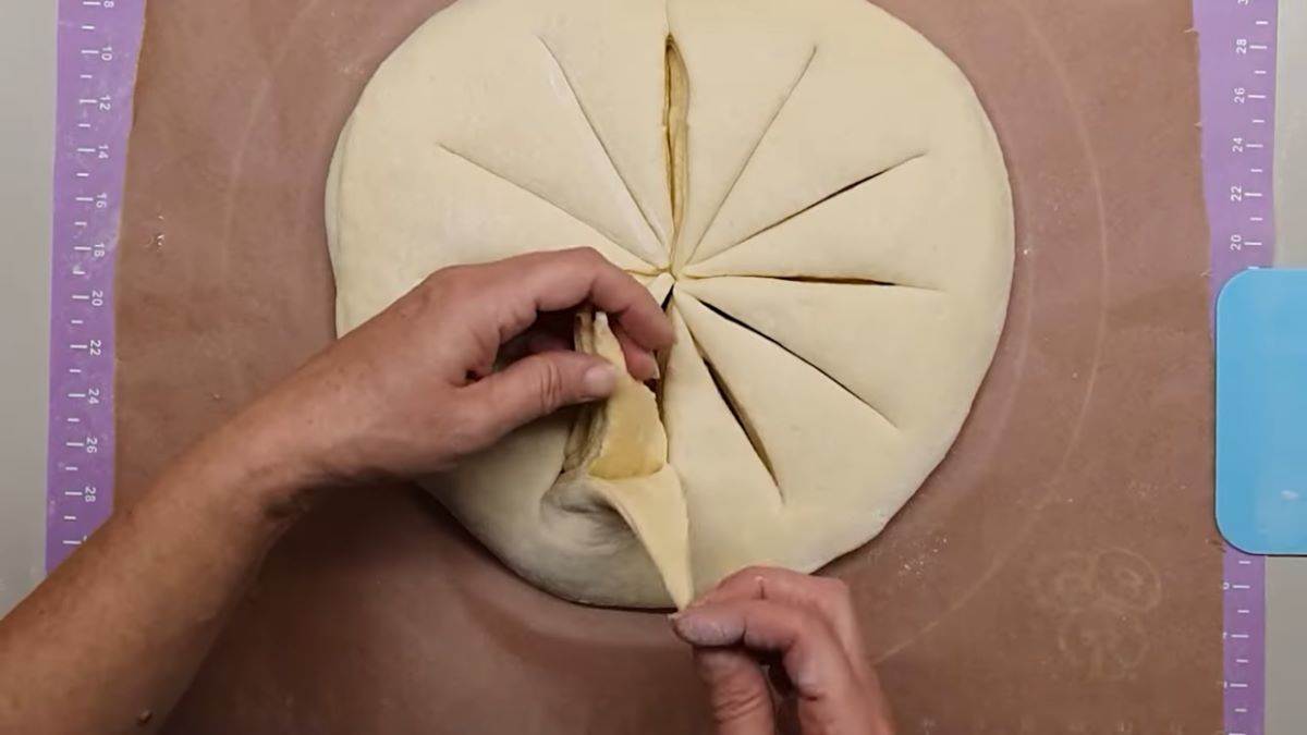 Kako se pravi posni slavski kolač za Svetog Nikolu - recept za početnike 