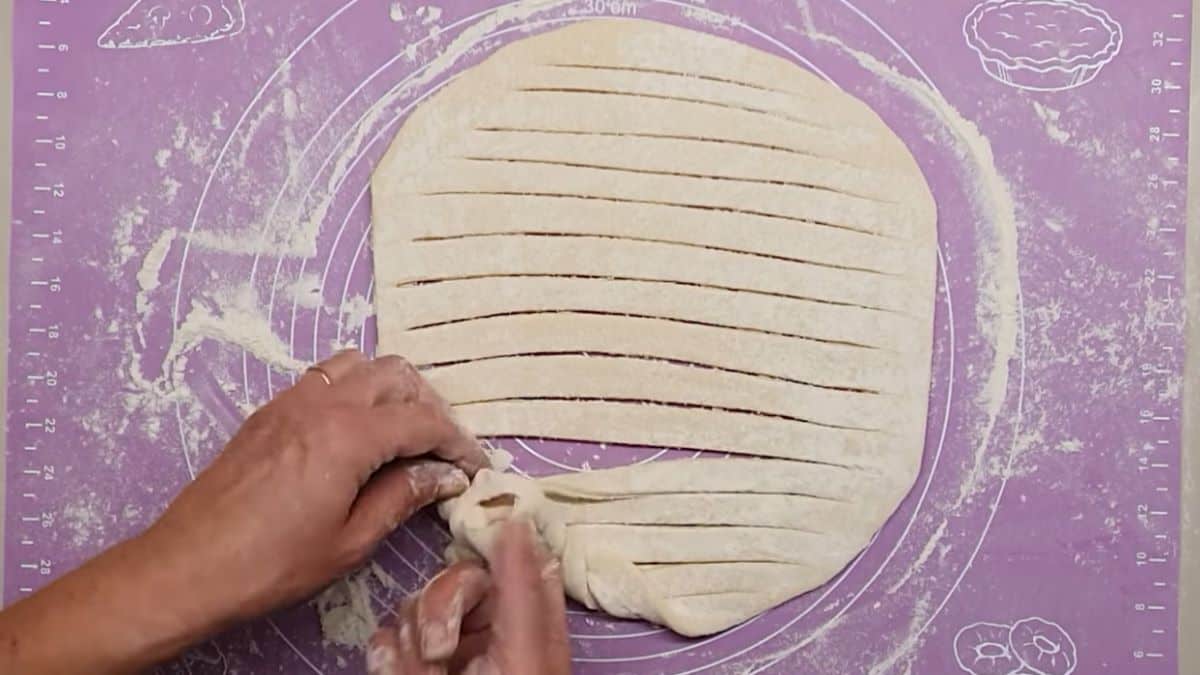 Kako se pravi slavska pogača za Svetog Nikolu