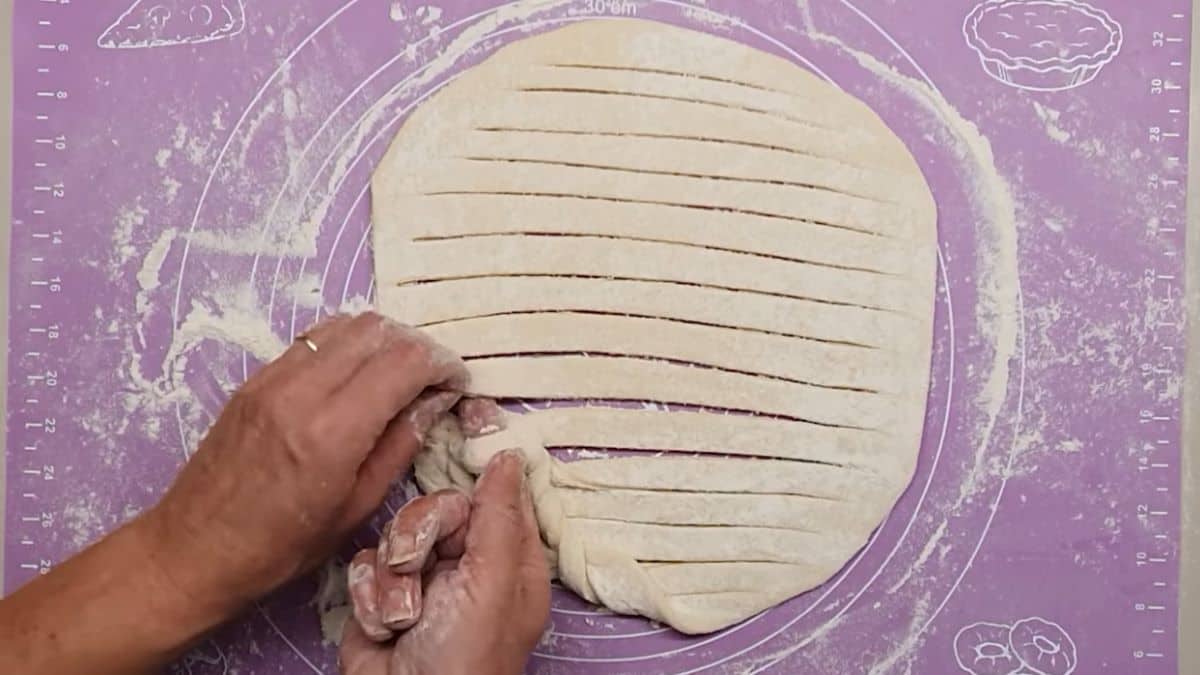 Kako se pravi slavska pogača za Svetog Nikolu