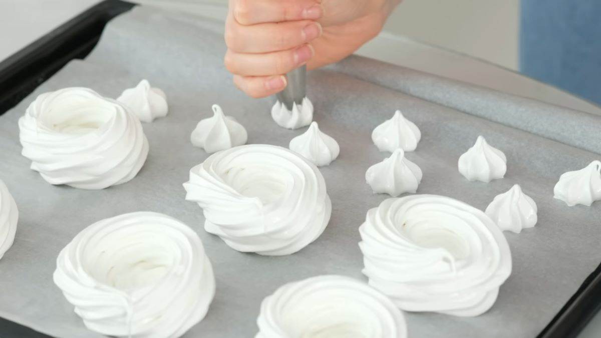 Kako se pravi mini Pavlova torta