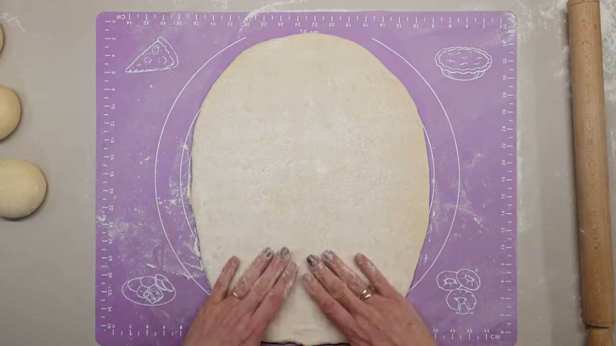 Kako se pravi pogača za Uskrs sa jajima