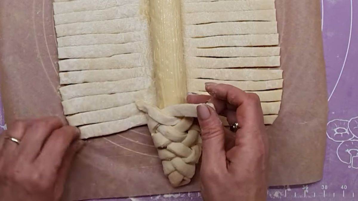 Kako se pravi pogača za Uskrs sa jajima