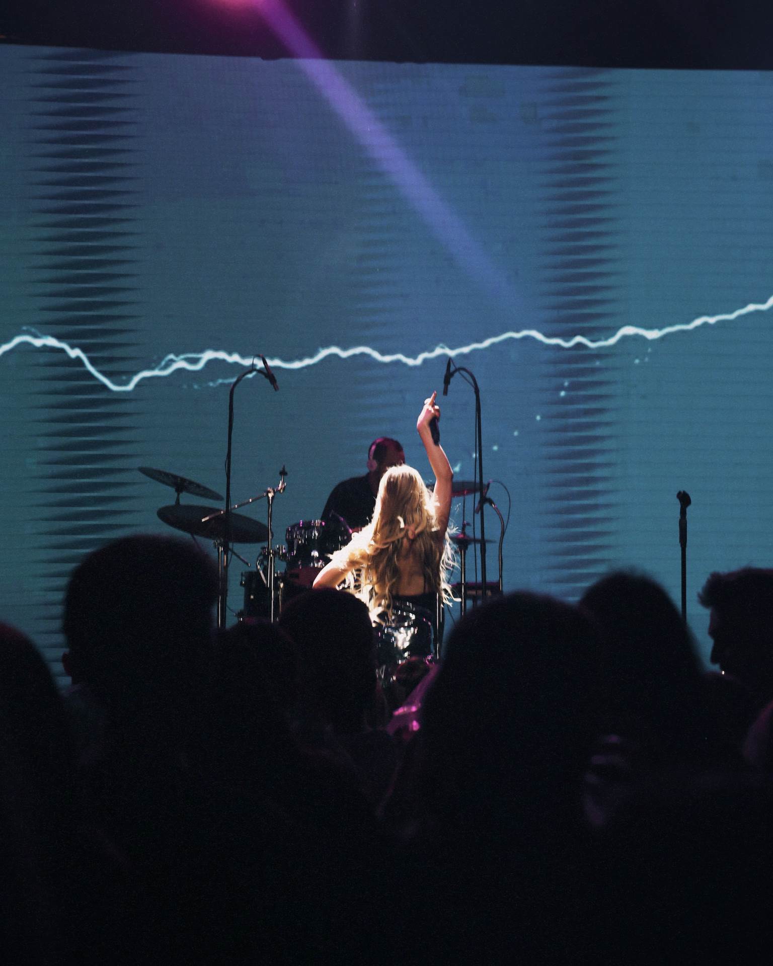 Milica Pavlović na turneji