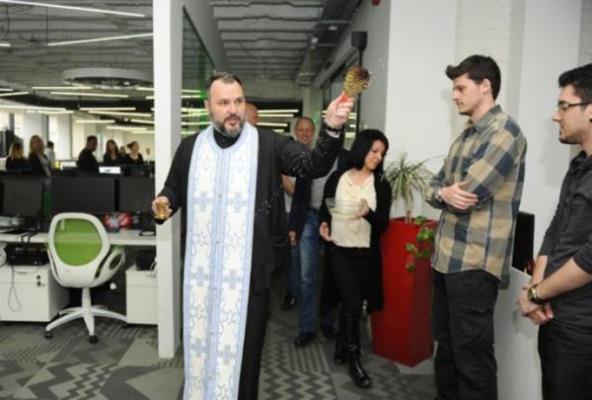 TRADICIJA: Kurir proslavio krsnu slavu Đurđevdan i 14. rođendan