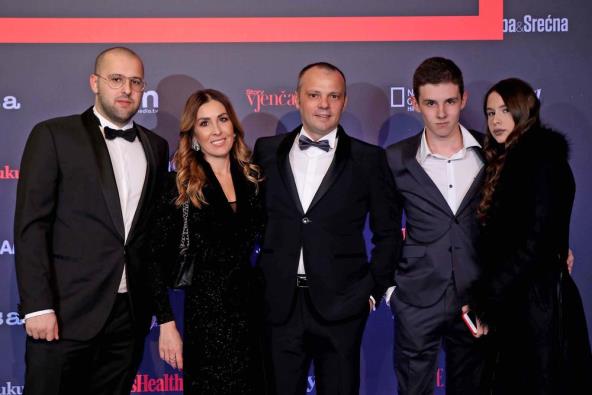 SPEKTAKULARNA REGIONALNA ŽURKA ADRIJA MEDIJE Aleksandar Rodić: Ovo je moj poklon vama! Svaka vam čast, ponosan sam na sve vas!