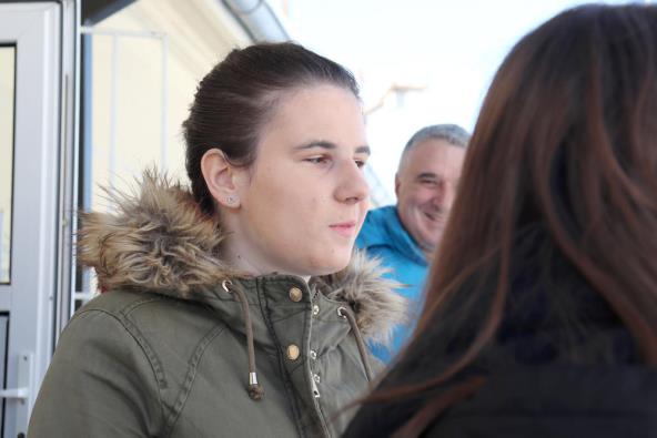 U OVOJ SRPSKOJ ŠKOLI ĐACI OBOŽAVAJU JEDNI DRUGE: Njihov život je teži nego naš, ali oni ne skidaju osmeh s lica