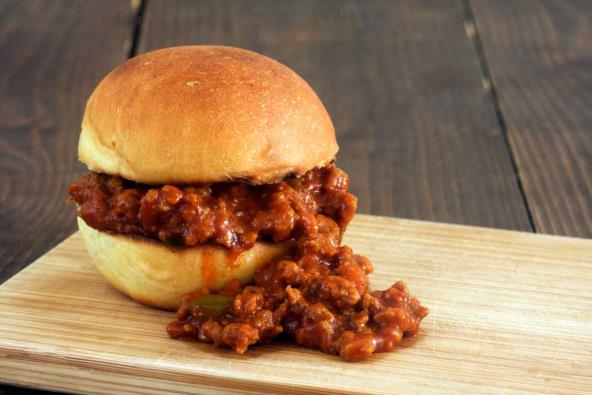 Ukusna i brza večera u kojoj će deca posebno uživati: Američki sendvič Sloppy Joe!